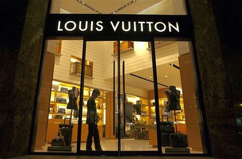 melbourne theft louis vuitton